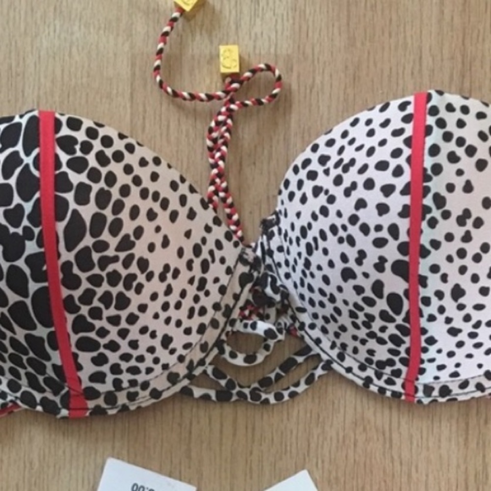 Beach Bunny Bikini Top